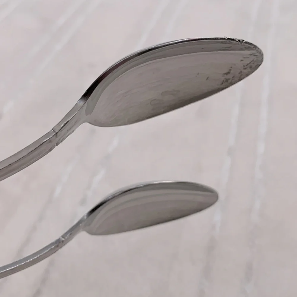 Isaac Mizrahi Elegant Stainless Silver Flatware 43 Pieces Cutlery Set